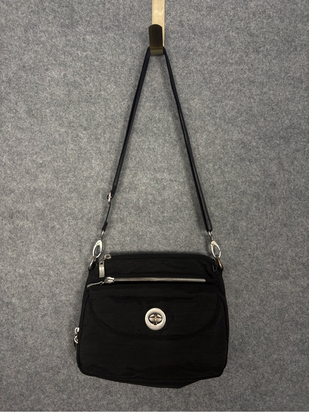Baggallini Black RFID Multi Pocket Crossbody Travel Bag
